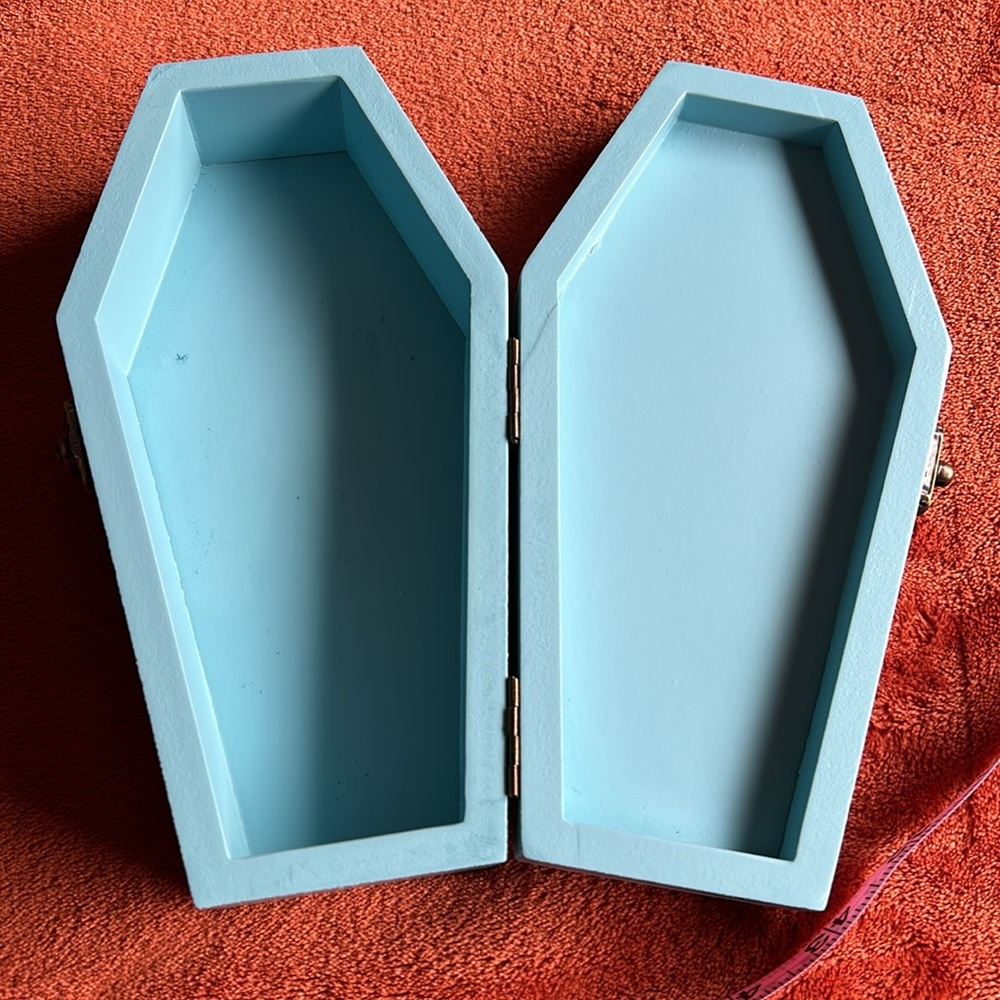 Ashland, Sweet and Spooky Mini Container Storage Box Coffin. Day of the Dead - Picture 7 of 7
